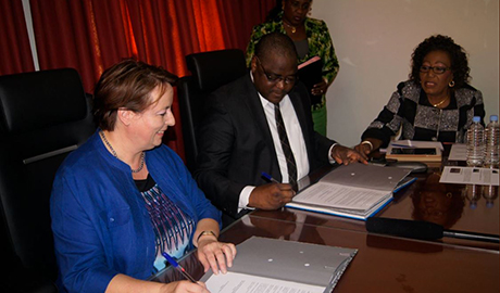 COOPERATION FRANCO-IVOIRIENNE : Signature d'un accord de coopération entre l'Adetef et l’ANRMP, vendredi 18 juillet 2014
