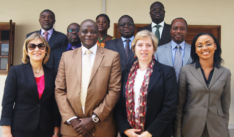 La Directrice de la passation des marchés pour la région Afrique de l’Ouest  et du Centre de la Banque Mondiale en visite de travail à l’ANRMP 30 avril 2013